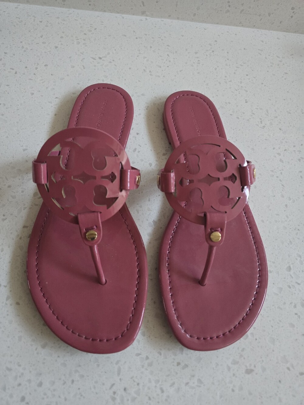 Tory Burch Rose Pink Miller Logo Thong Sandals with Gold Stud - Picture 2 of 5
